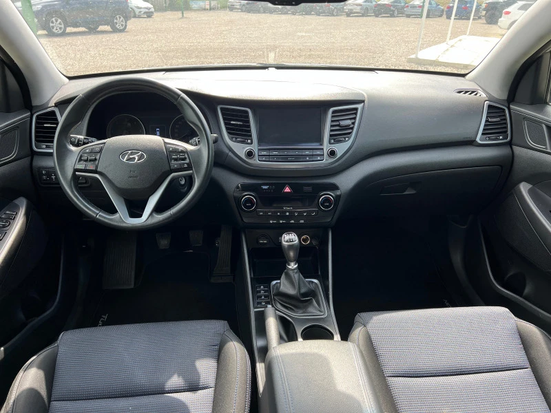 Hyundai Tucson 1.7CRDI нави, камера, снимка 10 - Автомобили и джипове - 46477527