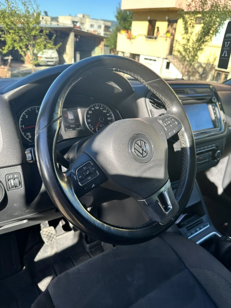 VW Tiguan 2.0 140кс , снимка 4 - Автомобили и джипове - 52275451