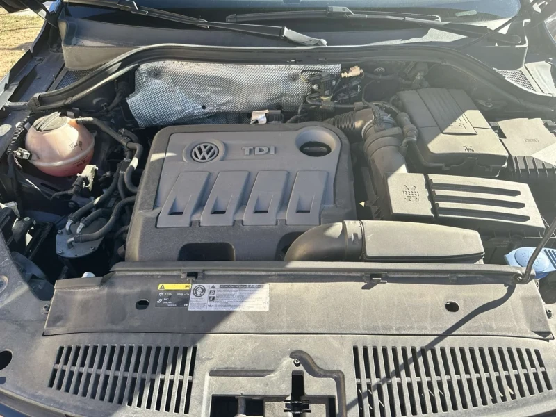 VW Tiguan 2.0 140кс , снимка 3 - Автомобили и джипове - 52275451