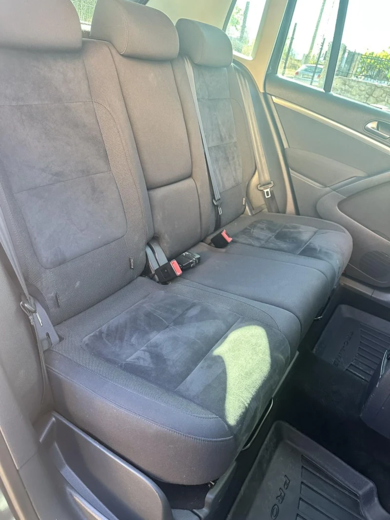VW Tiguan 2.0 140кс , снимка 9 - Автомобили и джипове - 52275451