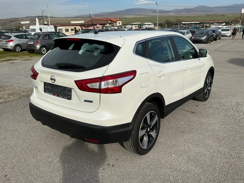 Nissan Qashqai 1.6 DCI, снимка 7 - Автомобили и джипове - 52445903
