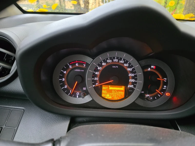 Toyota Rav4, снимка 16 - Автомобили и джипове - 52472444