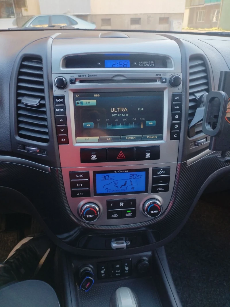 Hyundai Santa fe, снимка 6 - Автомобили и джипове - 52851457