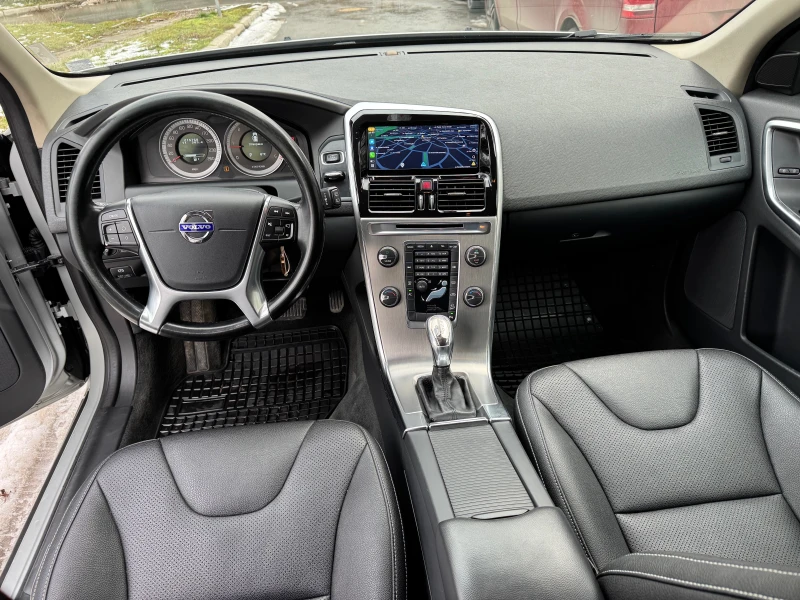 Volvo XC60, снимка 12 - Автомобили и джипове - 53097595