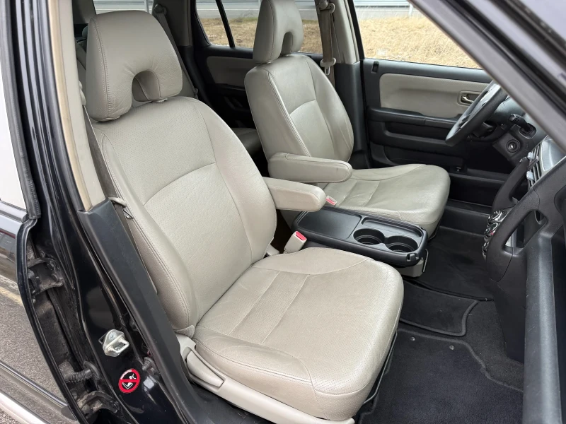 Honda Cr-v 2.0 i-VTEC / FULL / FACELIFT / AVTOMAT / KOJA , снимка 10 - Автомобили и джипове - 53296320