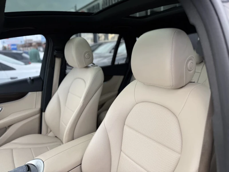 Mercedes-Benz GLC 300 4MATIC* CARFAX* AВТОЛИЗИНГ, снимка 8 - Автомобили и джипове - 53385601