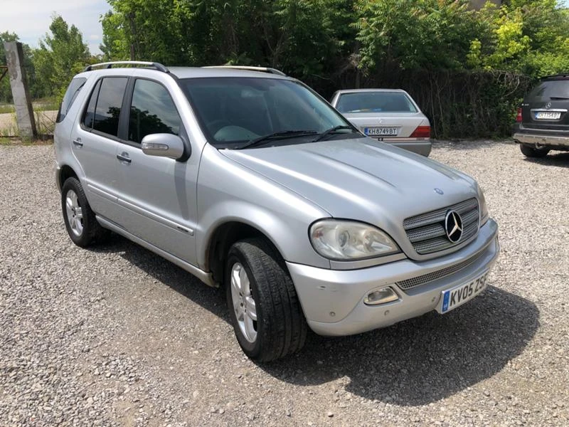 Mercedes-Benz ML 270, снимка 1 - Автомобили и джипове - 46610635