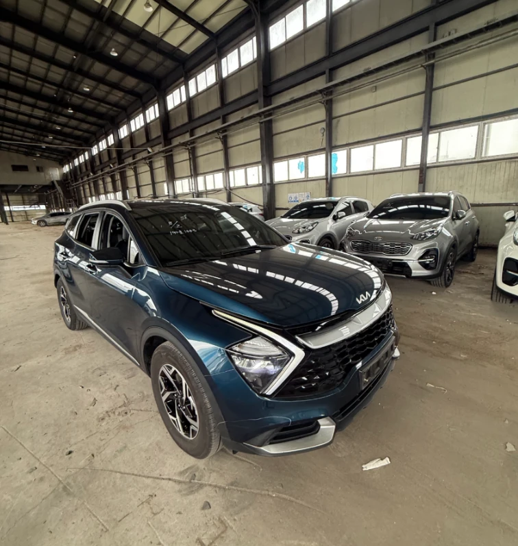 Kia Sportage 2.0 CRDI - OЧАКВАН ВНОС, снимка 2 - Автомобили и джипове - 54619600