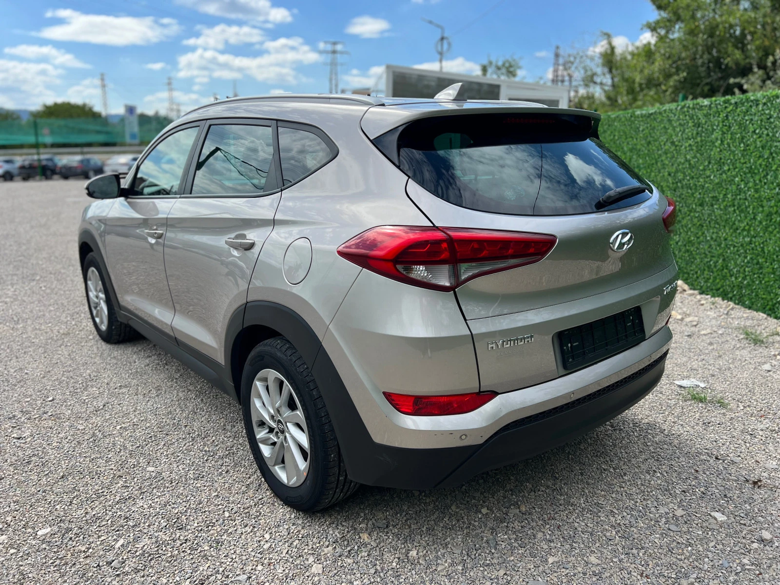 Hyundai Tucson 1.7CRDI нави, камера - изображение 3