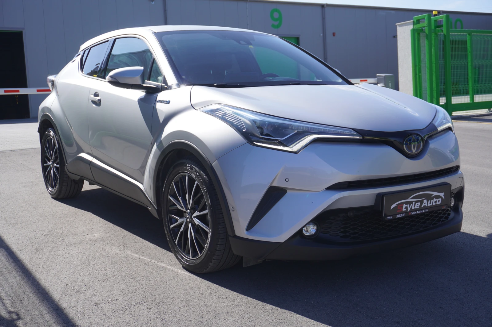 Toyota C-HR Hybrid Exclusive, Blind Spot, Dynamic LED, FULL - изображение 6