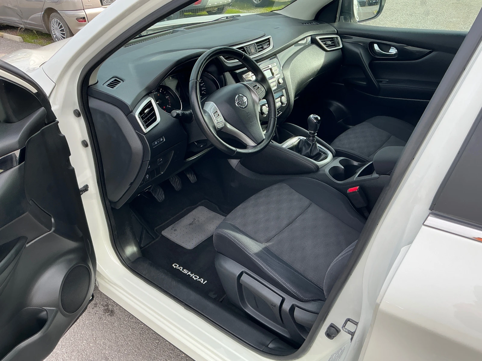 Nissan Qashqai 1.6 DCI | Mobile.bg   11