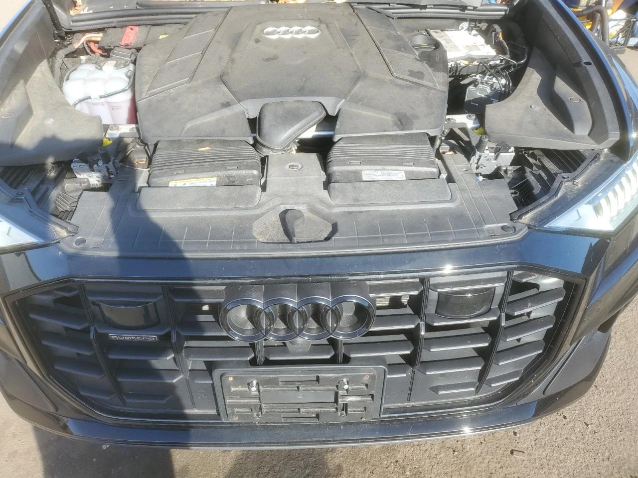 Audi Q8 PREMIUM PLUS S-LINE| DISTRONIC| MATRIX| B&O| HuD| , снимка 11 - Автомобили и джипове - 53748981