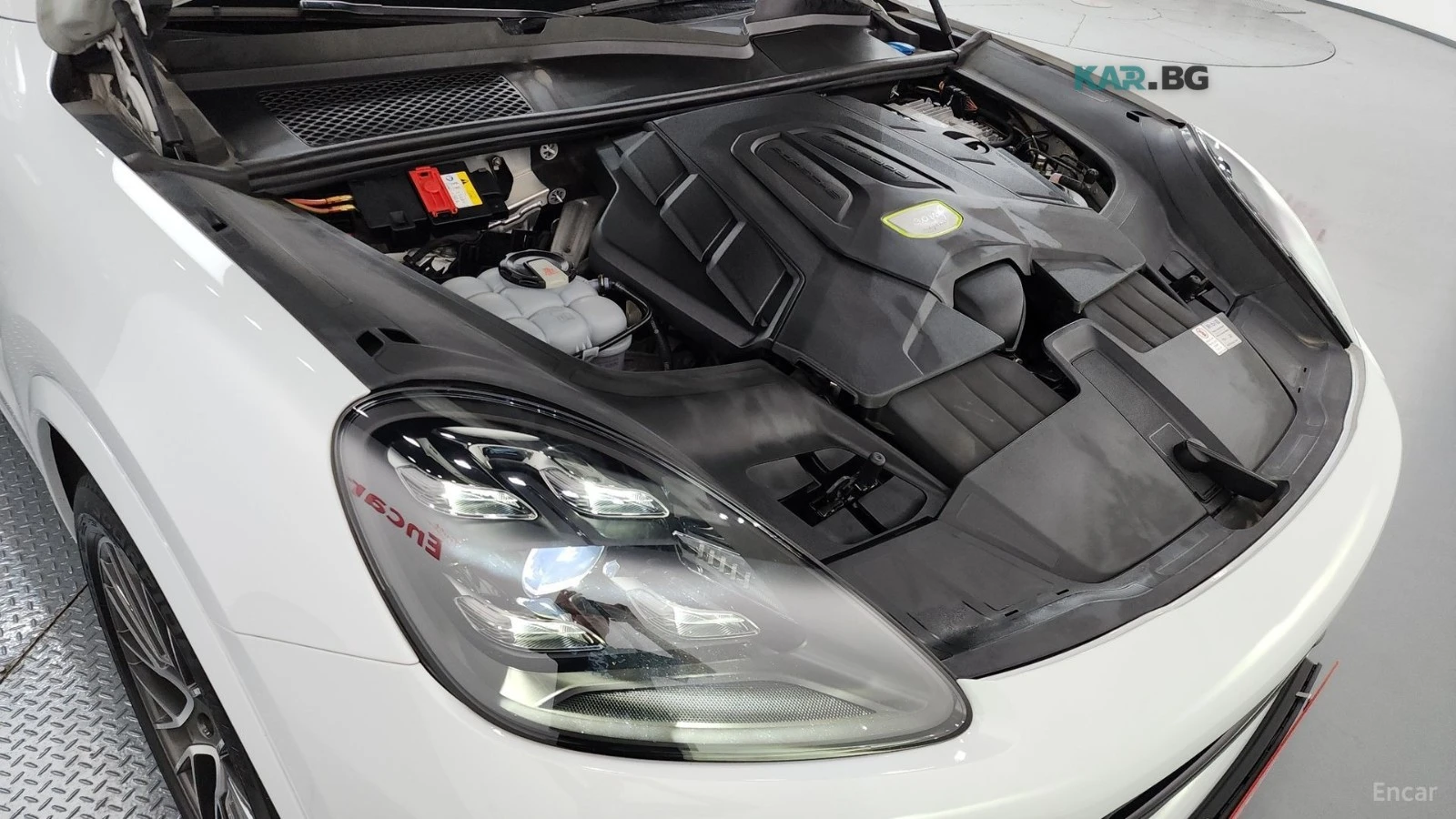 Porsche Cayenne * 3.0E-Hybrid* ПОДГРЕВ* ОБДУХВАНЕ* 360* ПАНОРАМА* , снимка 6 - Автомобили и джипове - 54914467