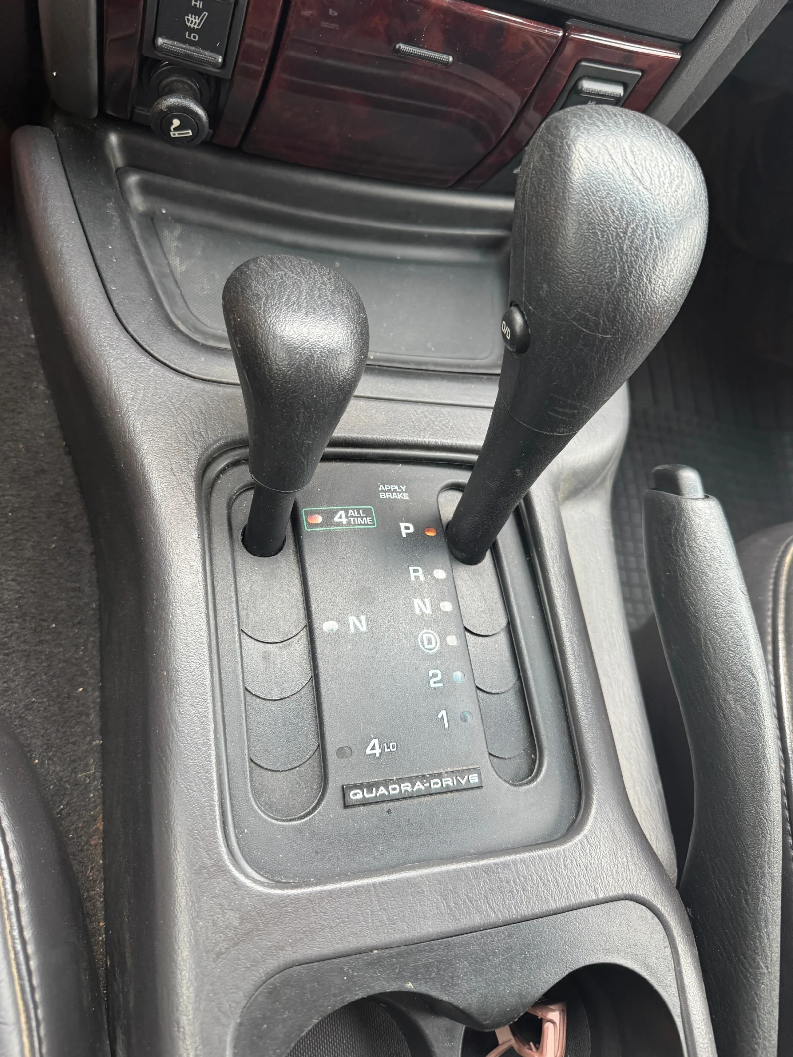 Jeep Grand cherokee 4.0, снимка 9 - Автомобили и джипове - 55215963