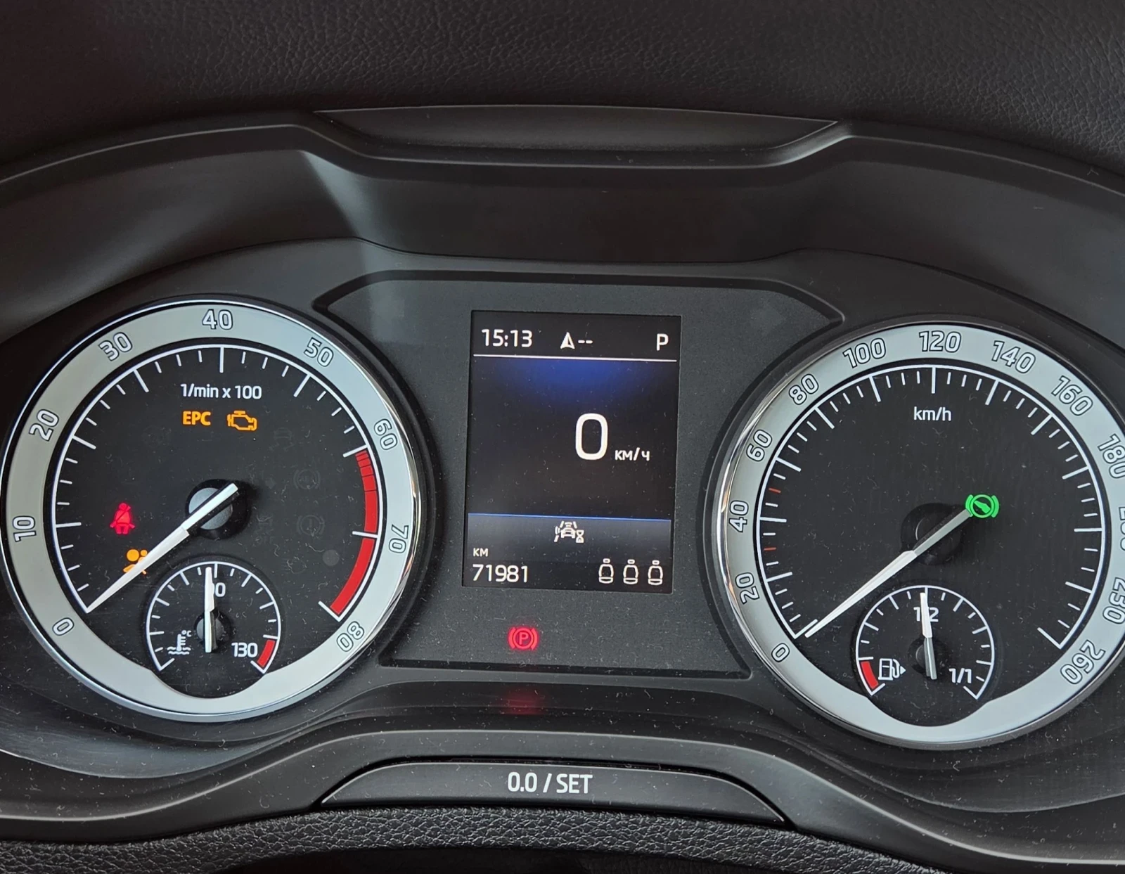 Skoda Karoq Edition, снимка 8 - Автомобили и джипове - 55948873