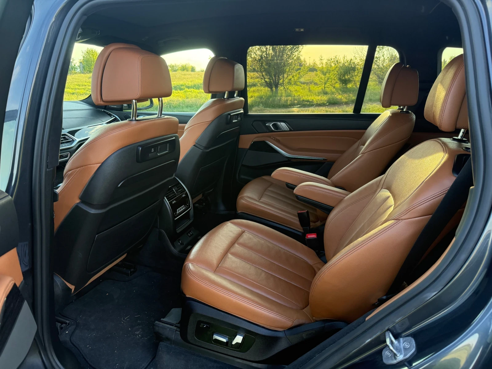 BMW X7 40i M- package, снимка 12 - Автомобили и джипове - 56274286