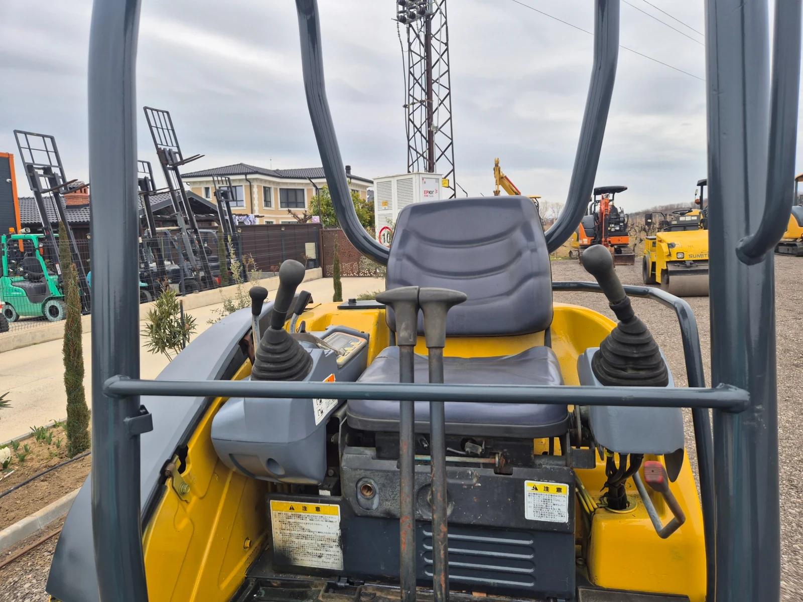 Багер Kubota U-25-3S / 2.5 тона / ДЖОЙСТИЦИ / НАЛИЧЕН !, снимка 9 - Индустриална техника - 53949115