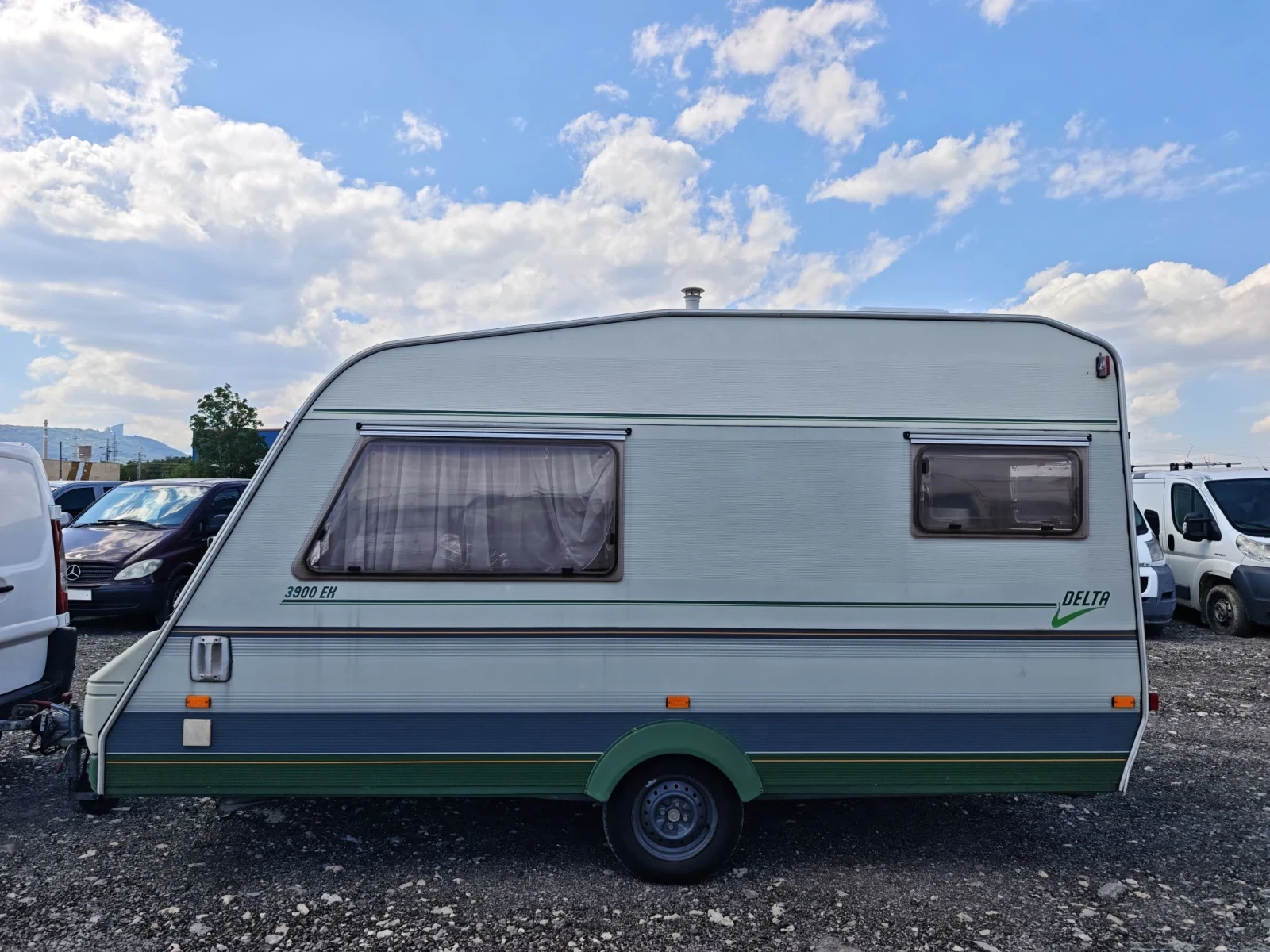 Каравана Dehler DELTA, снимка 4 - Каравани и кемпери - 55747026