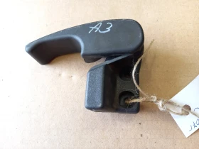 Ръчка (дръжка) вътрешна отваряне преден капак Ауди А3 куатро 