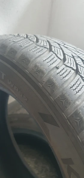 Гуми Зимни 205/60R16, снимка 1