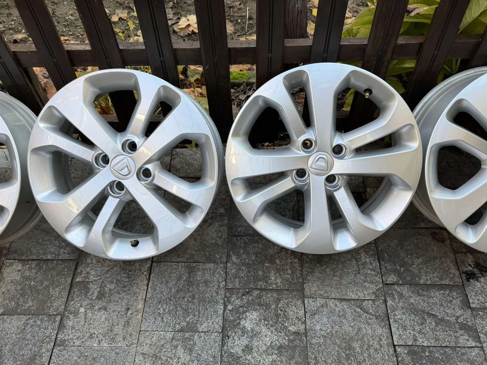   Dacia | Mobile.bg   3