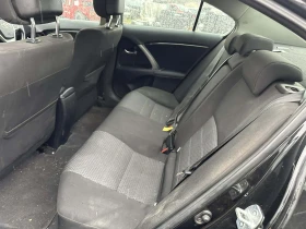 Toyota Avensis 2. 0 D-4D 124 к. с. НА ЧАСТИ, снимка 12