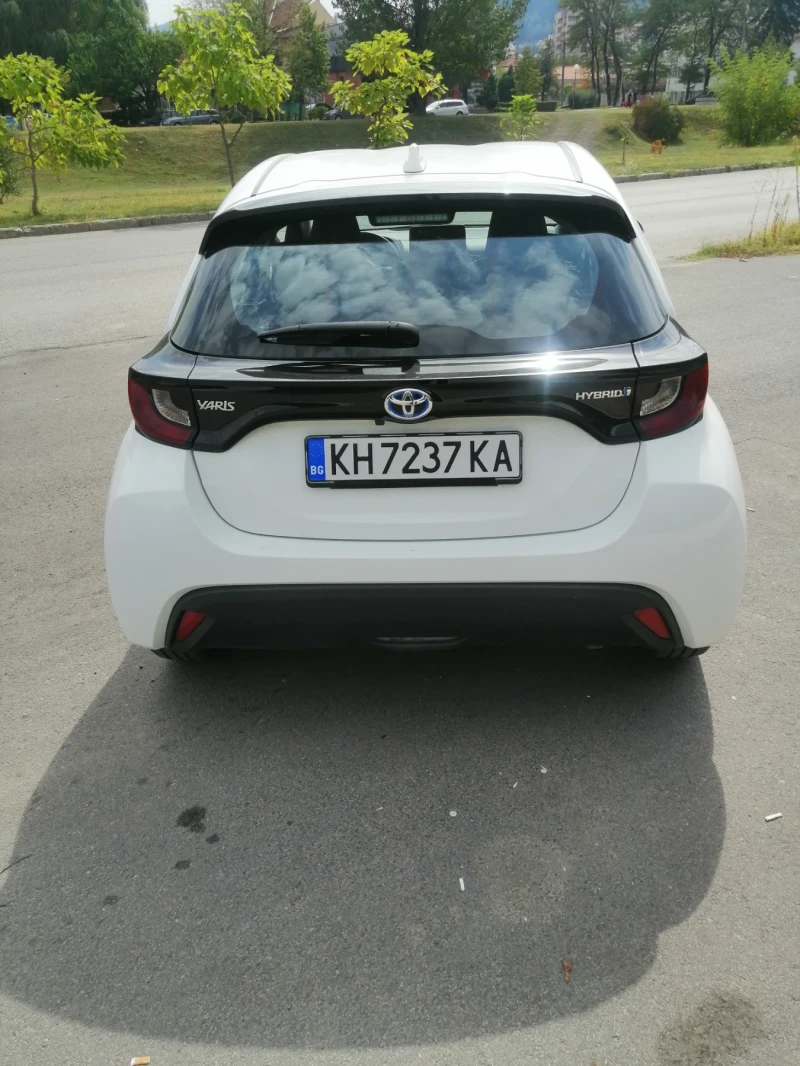 Toyota Yaris Hybrid, снимка 4 - Автомобили и джипове - 46877190