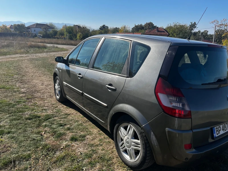 Renault Scenic, снимка 3 - Автомобили и джипове - 47726069