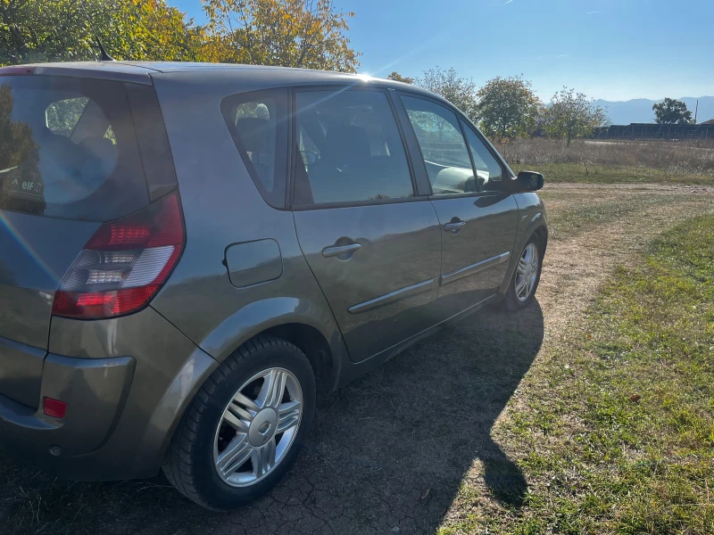 Renault Scenic, снимка 2 - Автомобили и джипове - 47726069