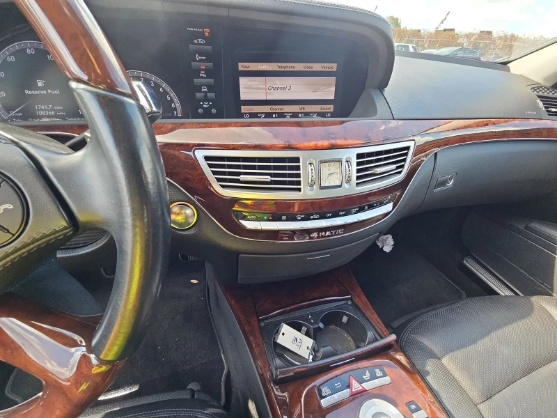 Mercedes-Benz S 550 2011 Mercedes-Benz S 550 4MATIC, снимка 10 - Автомобили и джипове - 48324452