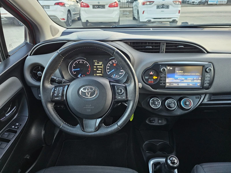 Toyota Yaris 1.0VVTI, Нави, Камера, Евро 6В!, снимка 10 - Автомобили и джипове - 49221098