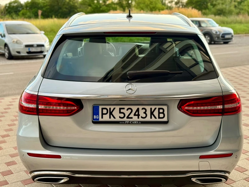 Mercedes-Benz E 220 4MATIC* 9G* Avangarde* MBUX* Camera, снимка 6 - Автомобили и джипове - 50833824