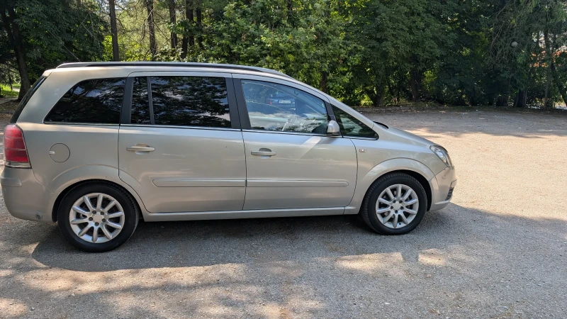 Opel Zafira, снимка 4 - Автомобили и джипове - 50839776