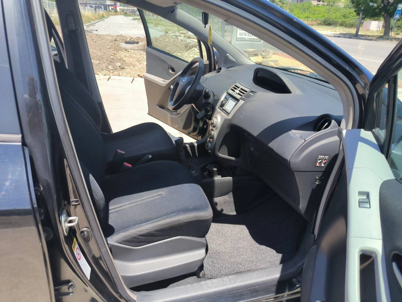 Toyota Yaris 1.3i-Gpl-Euro-4, снимка 17 - Автомобили и джипове - 50904633