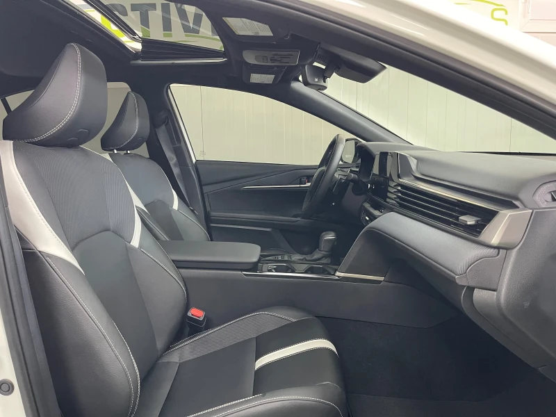 Toyota Camry * 2025* HYBRID * 11 900* , снимка 17 - Автомобили и джипове - 52044636