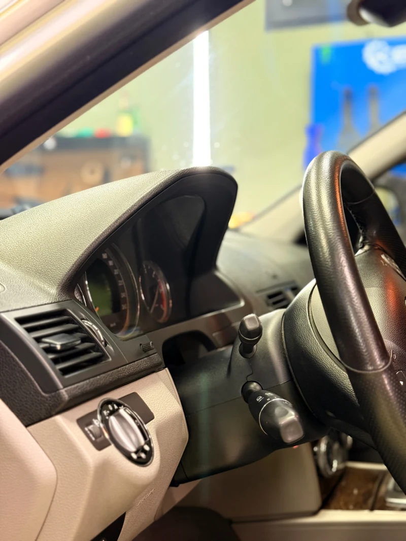 Mercedes-Benz C 220, снимка 5 - Автомобили и джипове - 52371454