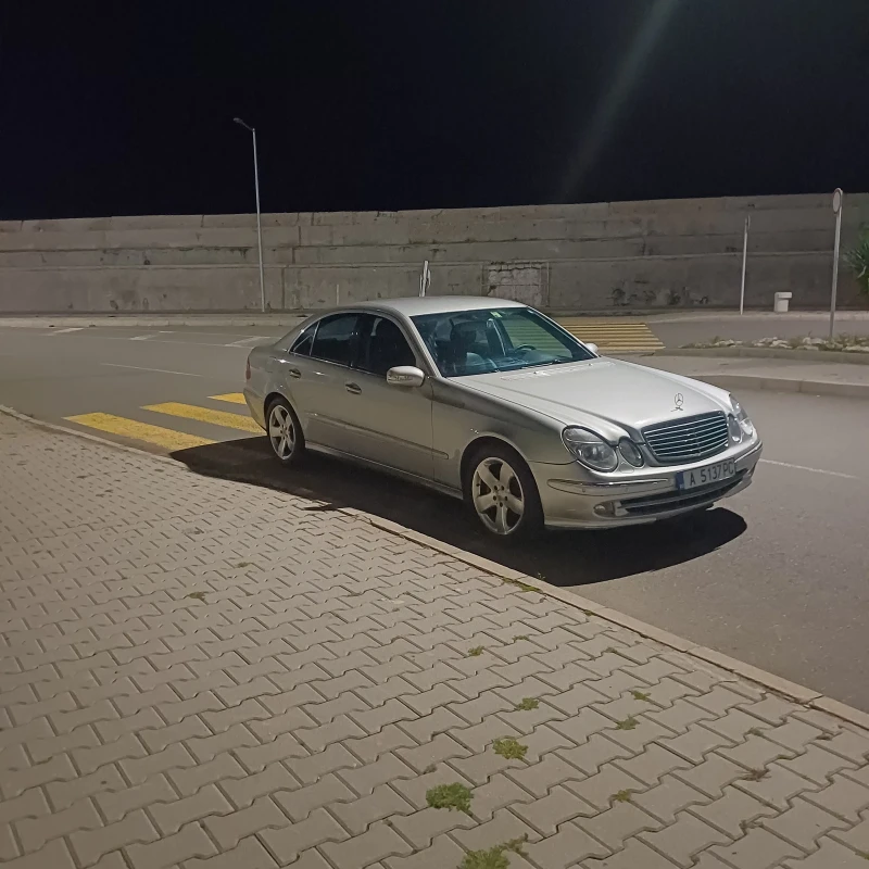 Mercedes-Benz E 500, снимка 7 - Автомобили и джипове - 52560878