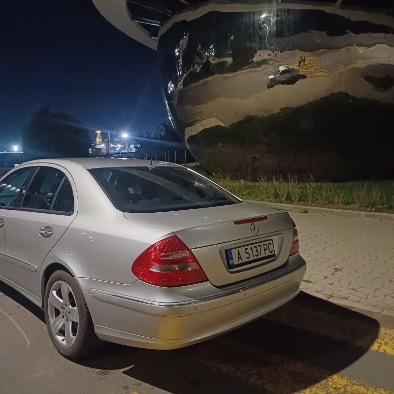 Mercedes-Benz E 500, снимка 3 - Автомобили и джипове - 52560878