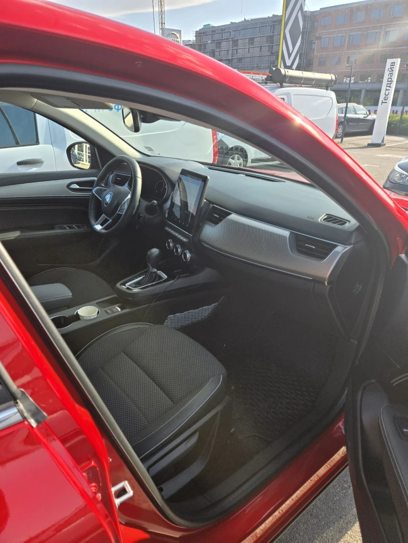 Renault Arkana Mild hybrid. , снимка 7 - Автомобили и джипове - 52583581