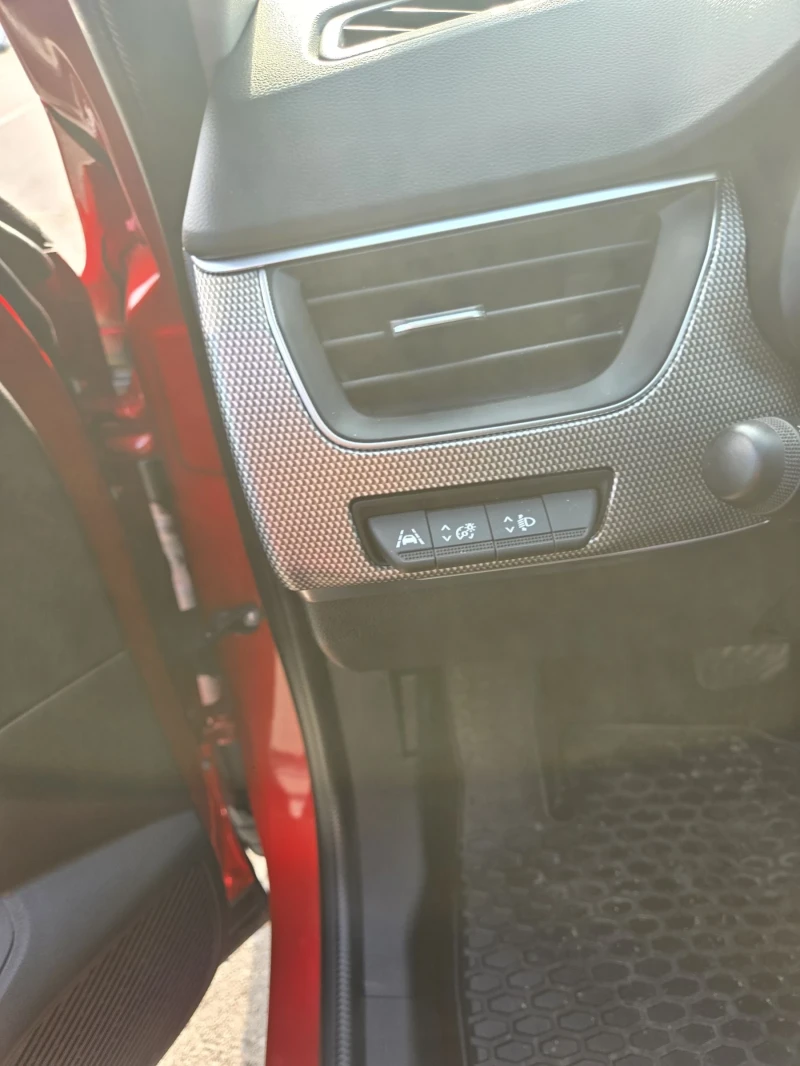 Renault Arkana Mild hybrid. , снимка 11 - Автомобили и джипове - 52583581