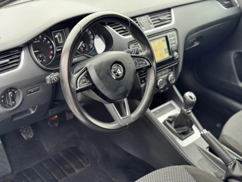 Skoda Octavia 1.6TDI 110kc сервизна история, снимка 14 - Автомобили и джипове - 52725042