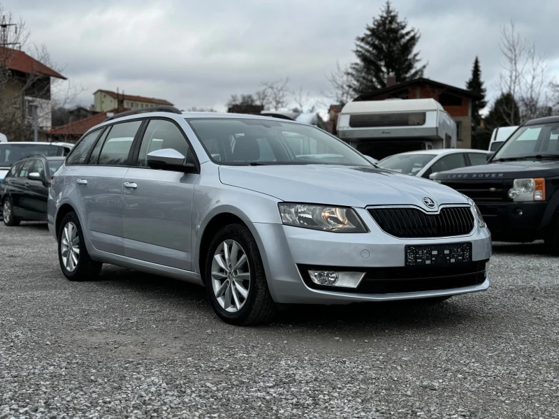 Skoda Octavia 1.6TDI 110kc сервизна история, снимка 4 - Автомобили и джипове - 52725042