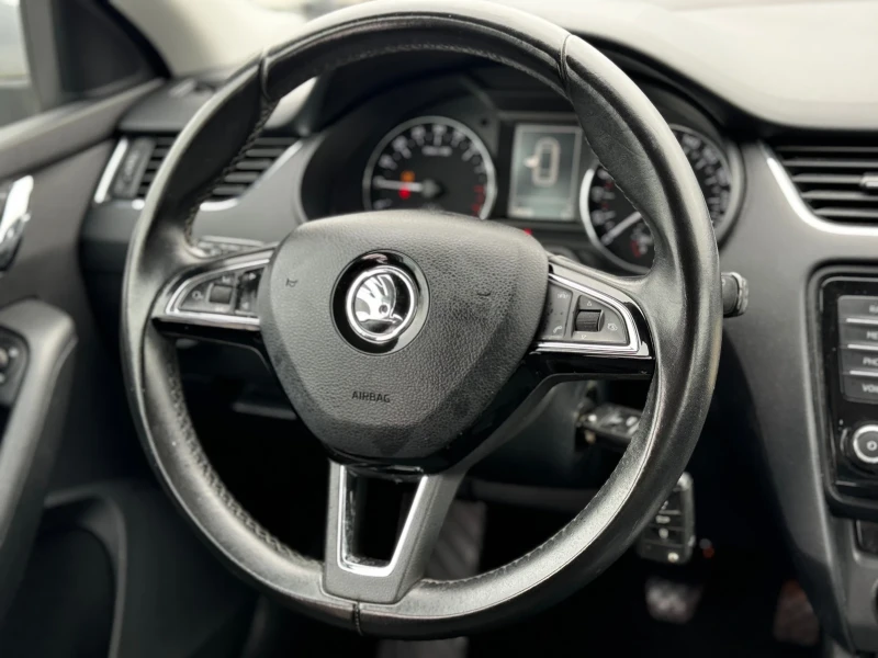 Skoda Octavia 1.6TDI 110kc сервизна история, снимка 16 - Автомобили и джипове - 52725042