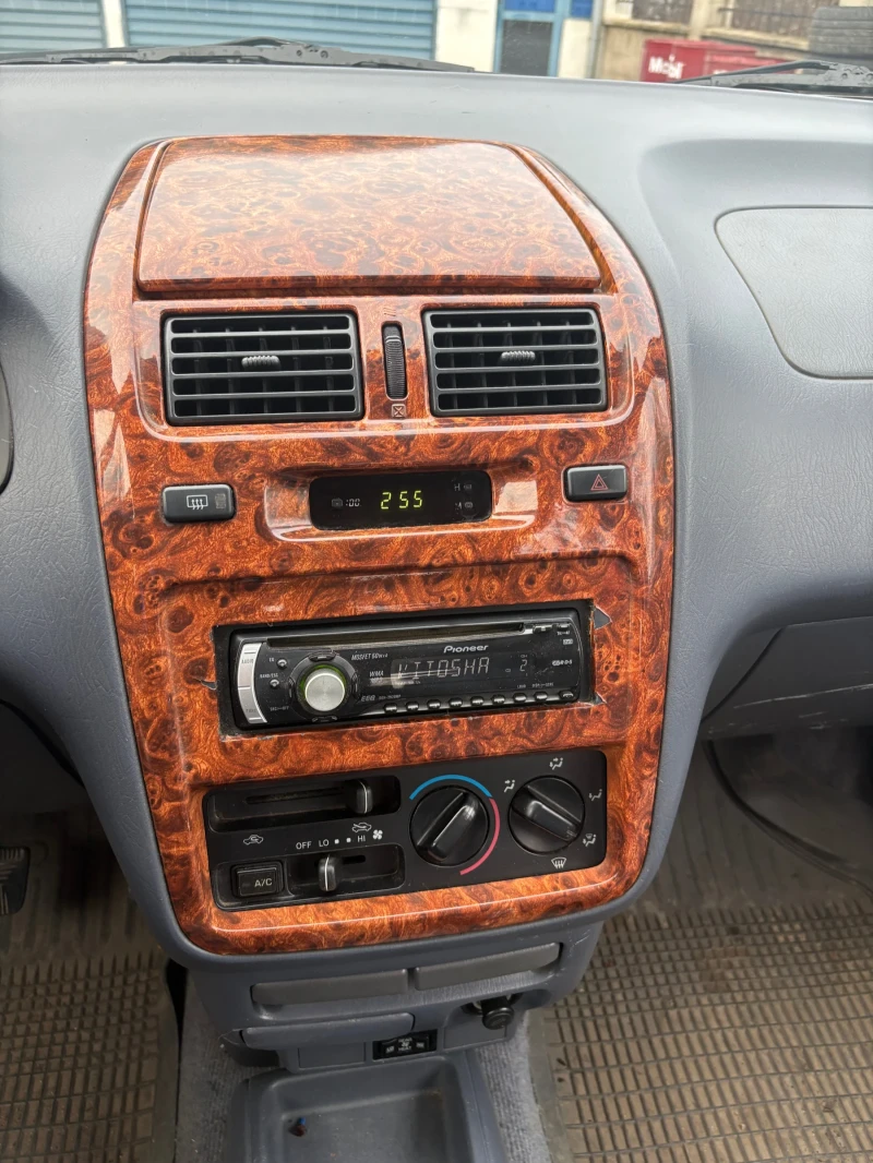 Toyota Picnic 2.2 TD, снимка 6 - Автомобили и джипове - 52745279