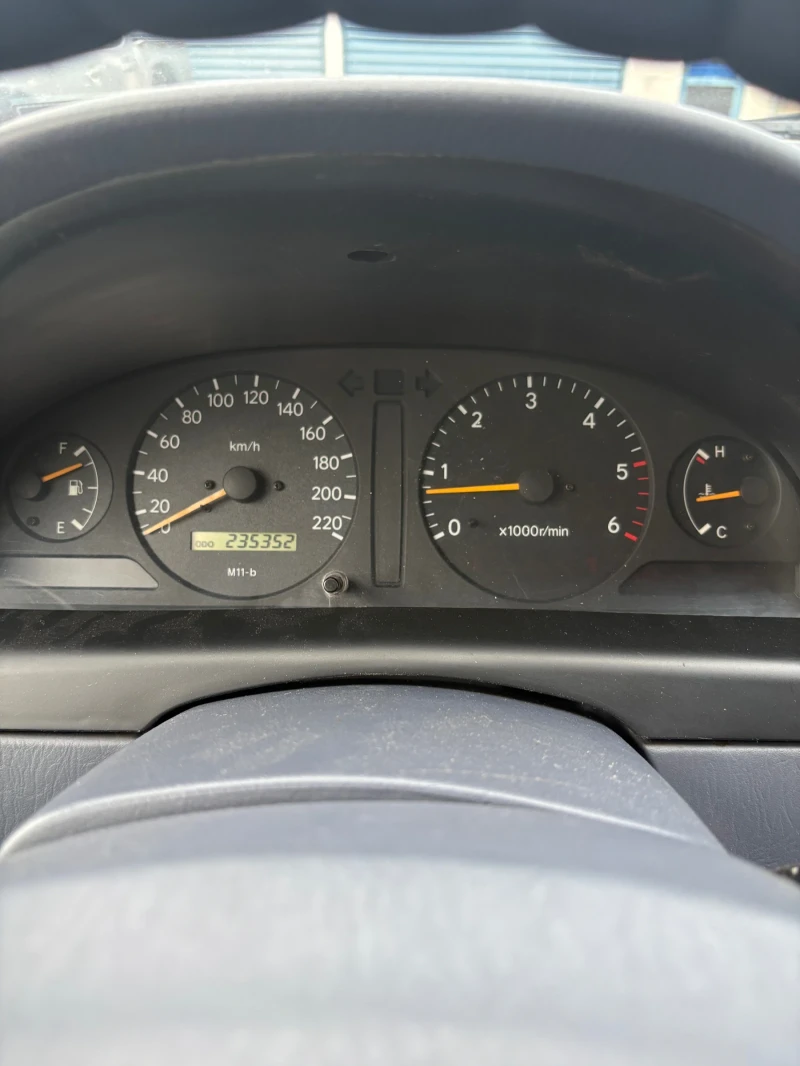 Toyota Picnic 2.2 TD, снимка 7 - Автомобили и джипове - 52745279