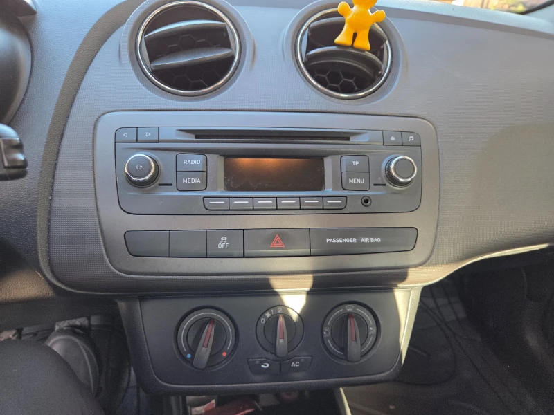 Seat Ibiza, снимка 13 - Автомобили и джипове - 52802704