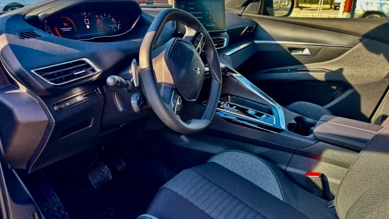 Peugeot 5008, снимка 8 - Автомобили и джипове - 52837820