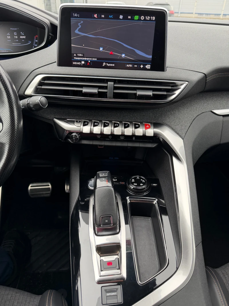 Peugeot 5008 GT LINE, снимка 16 - Автомобили и джипове - 53192862