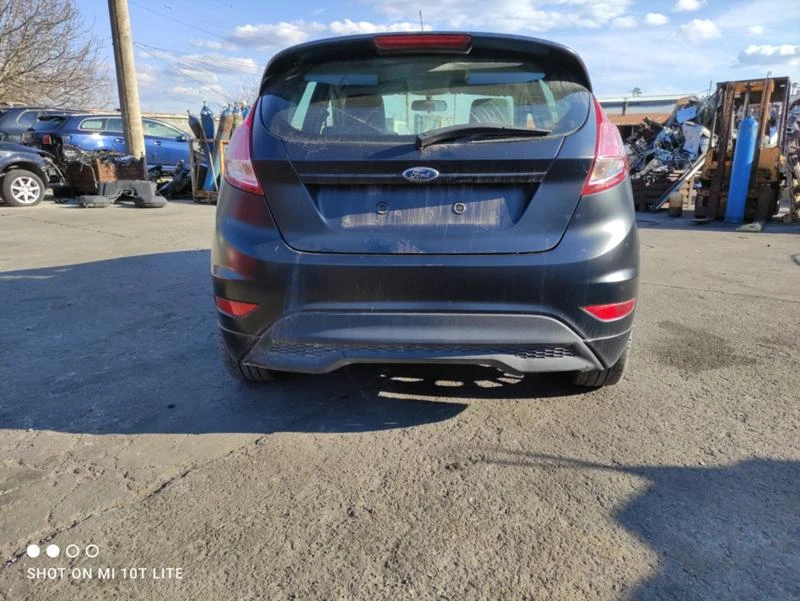 Ford Fiesta 1.4i, снимка 7 - Автомобили и джипове - 39858106