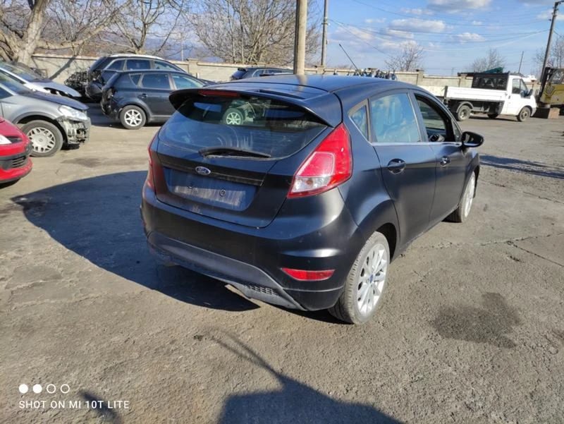 Ford Fiesta 1.4i, снимка 5 - Автомобили и джипове - 39858106